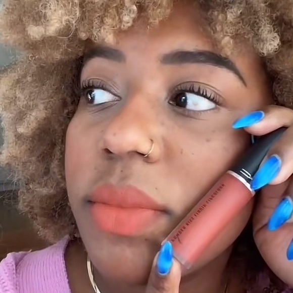 ๐ SORRY NOT SORRY a MAC POWDER KISS LIQUID LIPCOLOUR. RETAILS $27. NEW / BOX. - Picture 7 of 10